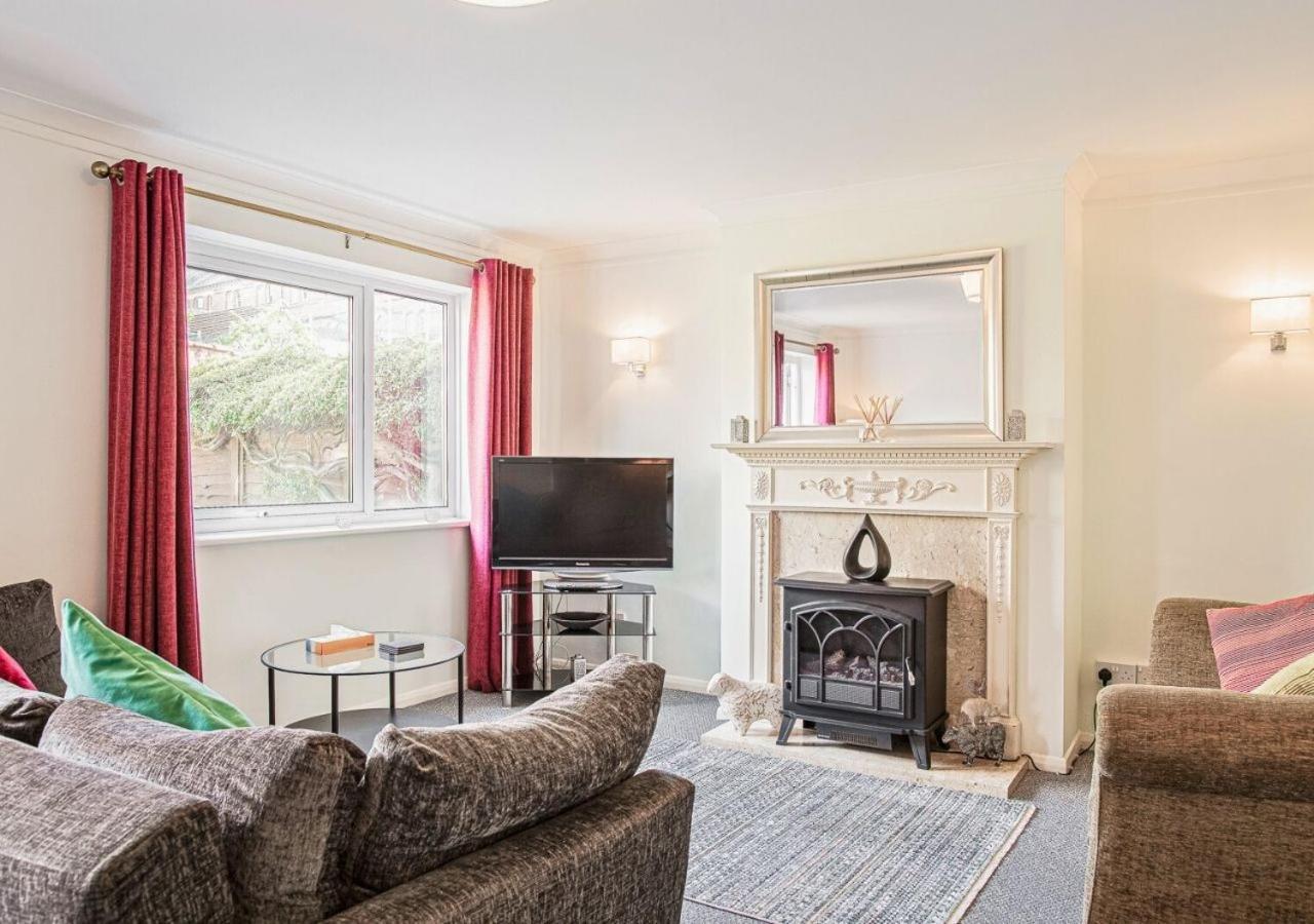 2 Bed House W/ Garden And Free Parking! Holiday home *